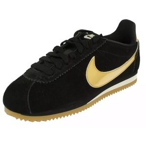 Womens Classic Cortez Se Trainers 902856 Sneakers
